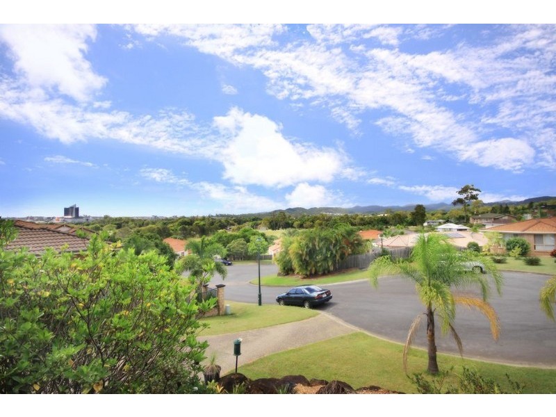 5 Golf View Terrace, Robina QLD 4226