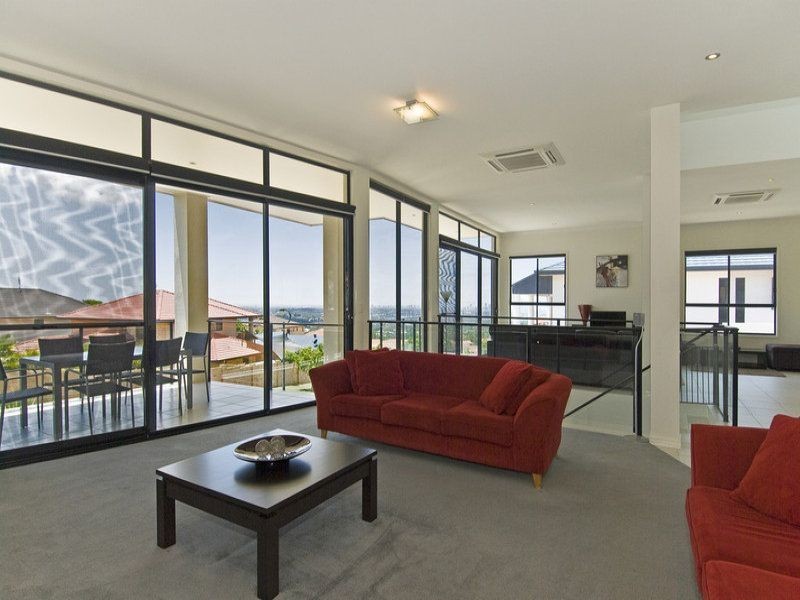 12 Marriott Way, Highland Park QLD 4211