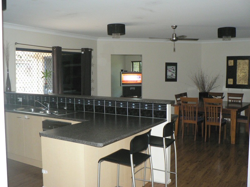 25 Nature Valley Court, Tallai QLD 4213