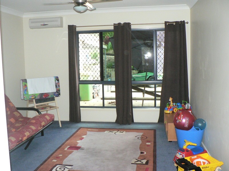 25 Nature Valley Court, Tallai QLD 4213