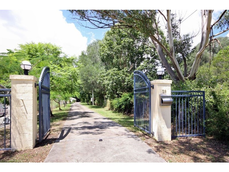28 Viscount Drive, Tallai QLD 4213