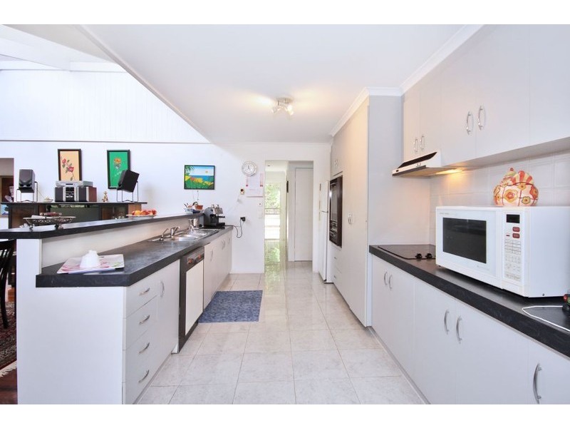 28 Viscount Drive, Tallai QLD 4213