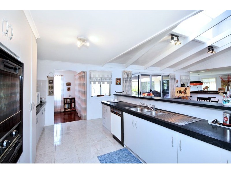 28 Viscount Drive, Tallai QLD 4213