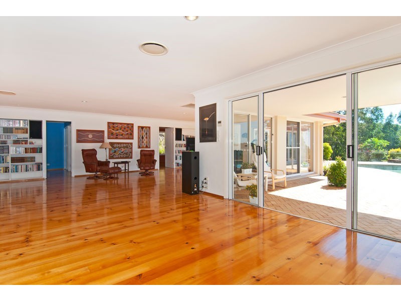 43 Shuttlewood Ct, Bonogin QLD 4213