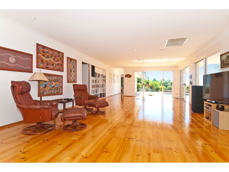 43 Shuttlewood Ct, Bonogin QLD 4213