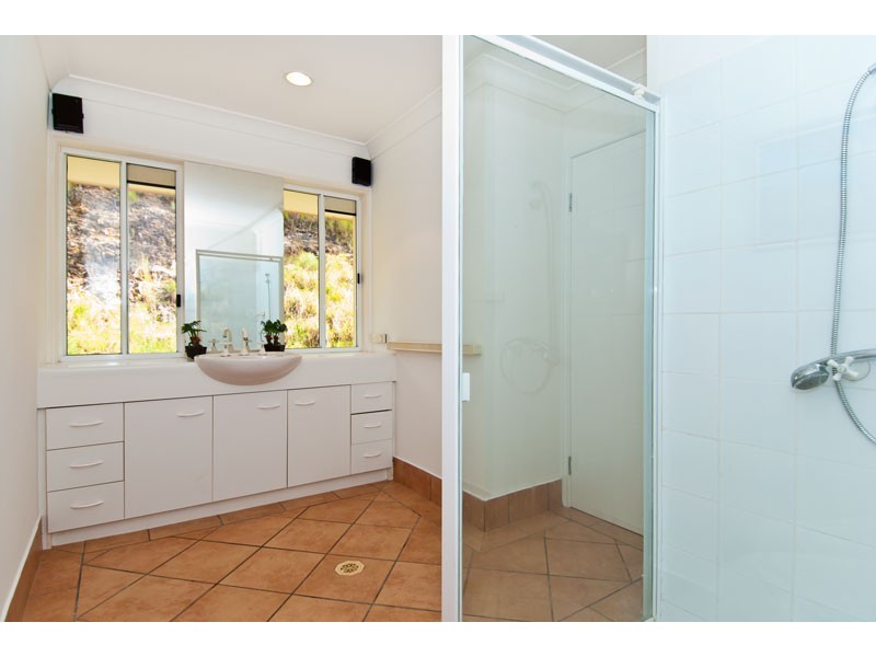 43 Shuttlewood Ct, Bonogin QLD 4213