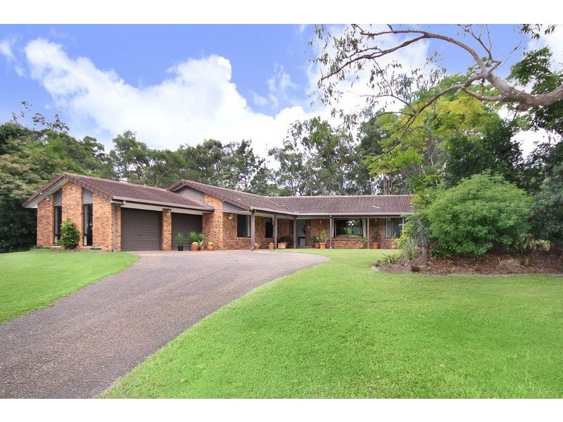 8 Wallaby Drive, Mudgeeraba QLD 4213