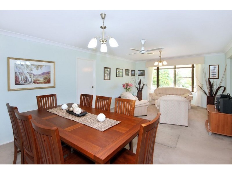 8 Wallaby Drive, Mudgeeraba QLD 4213