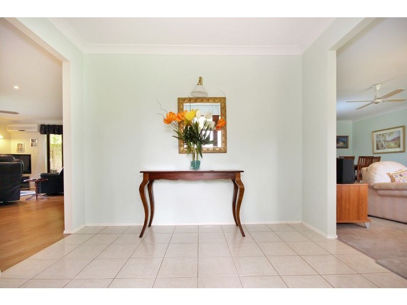 8 Wallaby Drive, Mudgeeraba QLD 4213