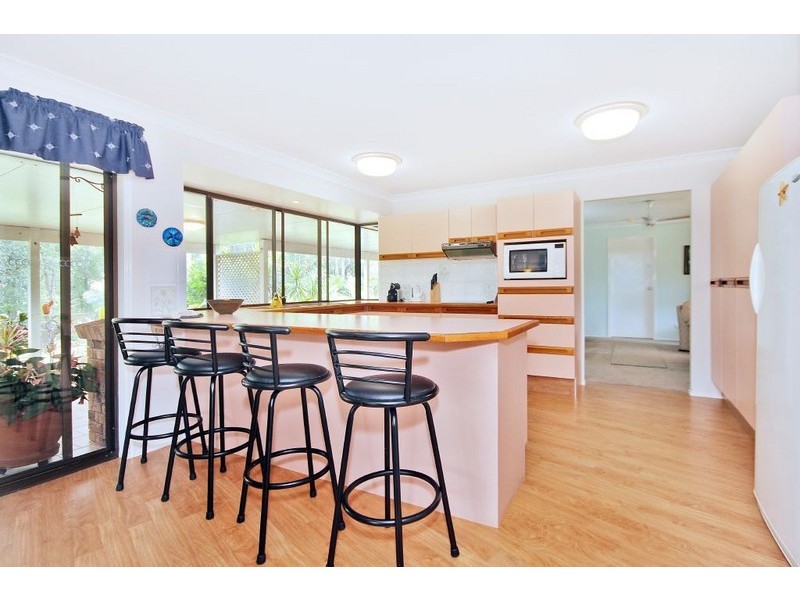 8 Wallaby Drive, Mudgeeraba QLD 4213