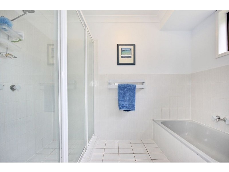 8 Wallaby Drive, Mudgeeraba QLD 4213