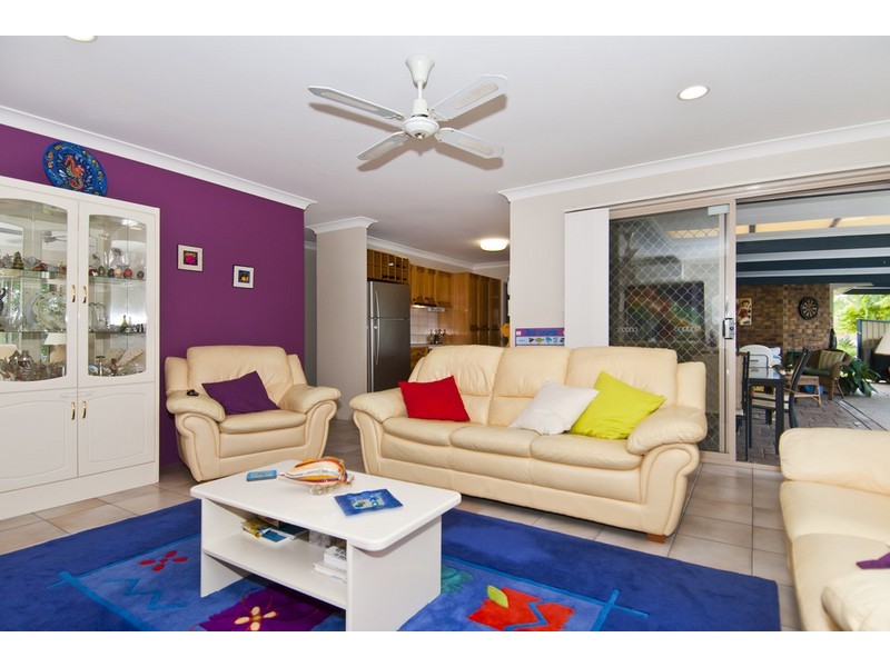 8 Holterman Ct, Mudgeeraba QLD 4213