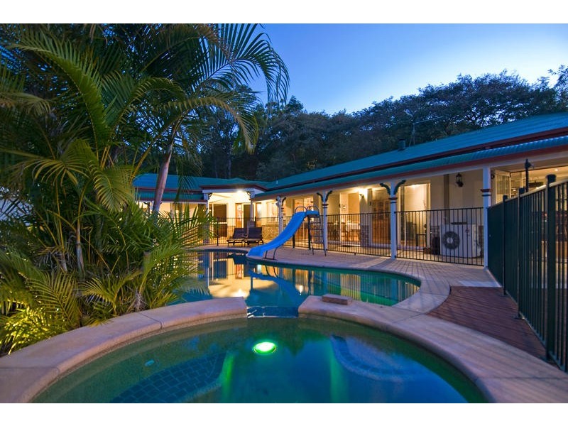 63 Broadoak Ct, Bonogin QLD 4213