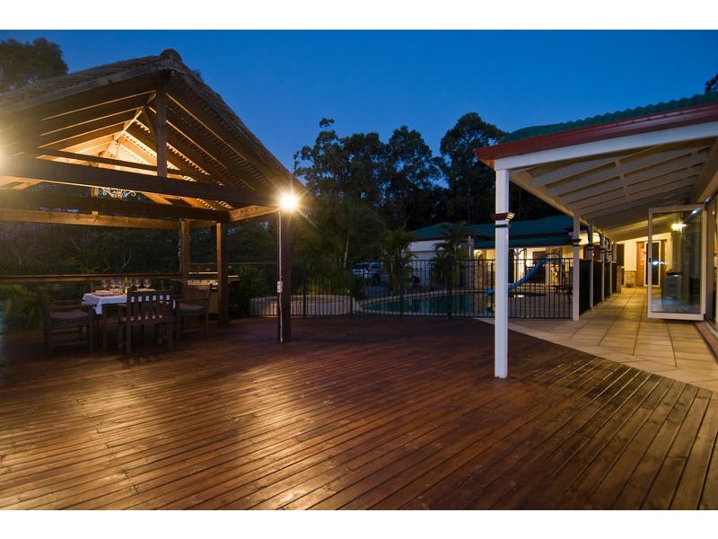 63 Broadoak Ct, Bonogin QLD 4213