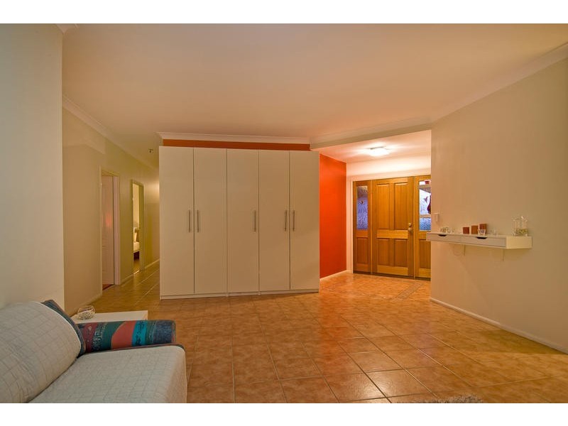 63 Broadoak Ct, Bonogin QLD 4213