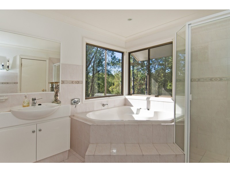 5 Woodland Drive, Reedy Creek QLD 4227