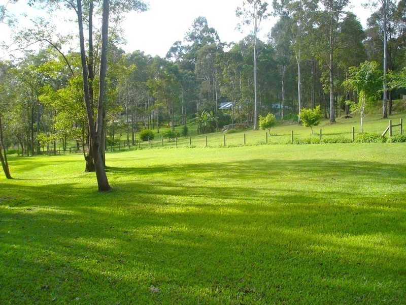 303 San Fernando Drive, Worongary QLD 4213