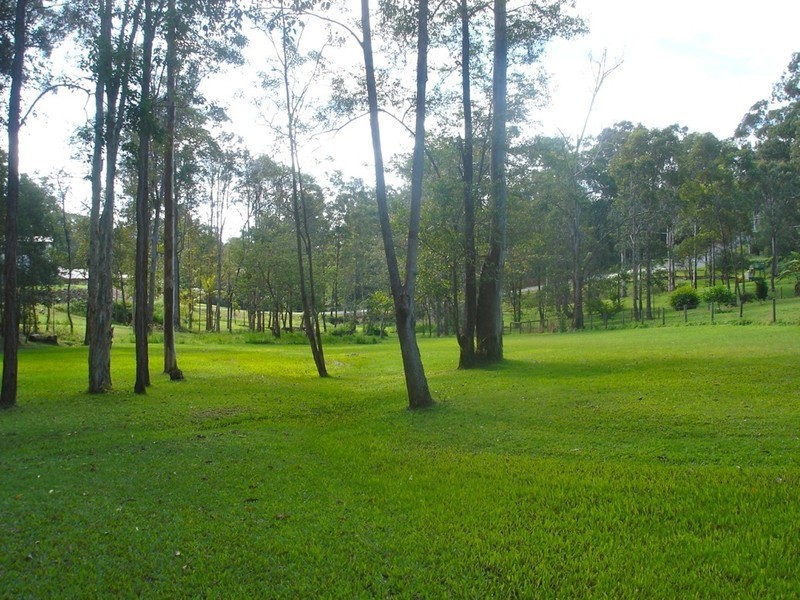 303 San Fernando Drive, Worongary QLD 4213