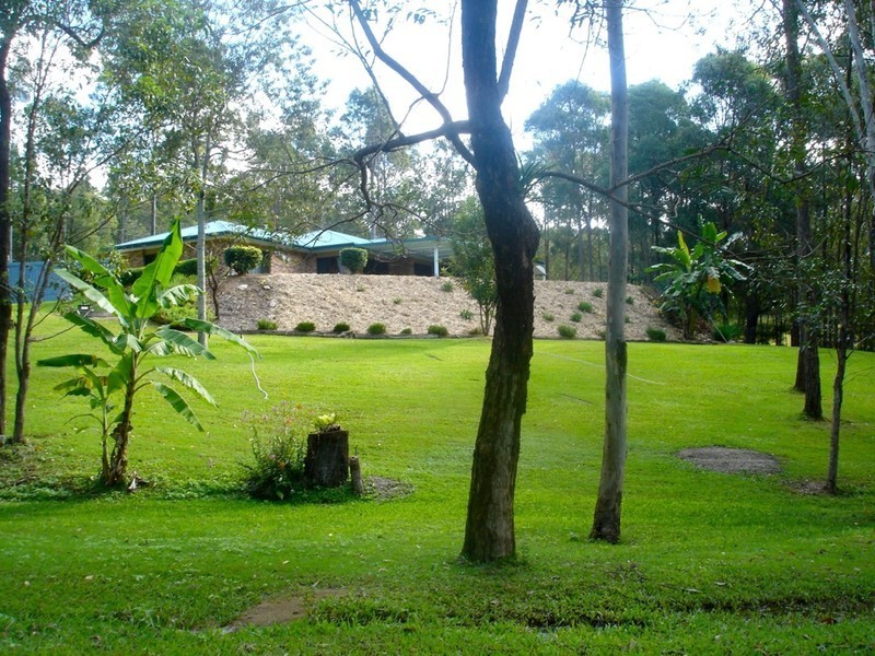 303 San Fernando Drive, Worongary QLD 4213