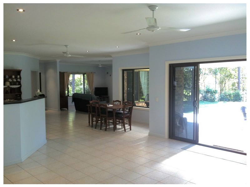 303 San Fernando Drive, Worongary QLD 4213