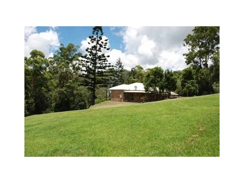 92 Waters Road, Bonogin QLD 4213