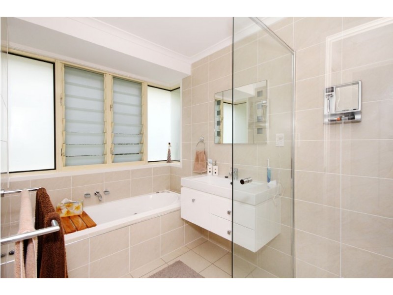 19 Stockman Crescent, Mudgeeraba QLD 4213