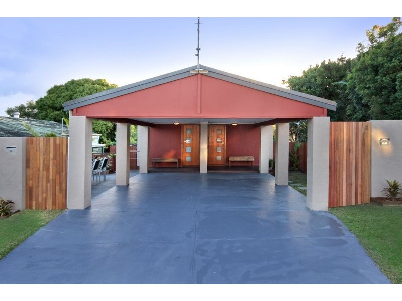 8 Alma Street, Southport QLD 4215