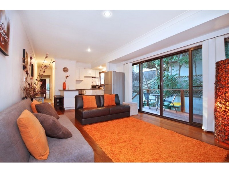 8 Alma Street, Southport QLD 4215