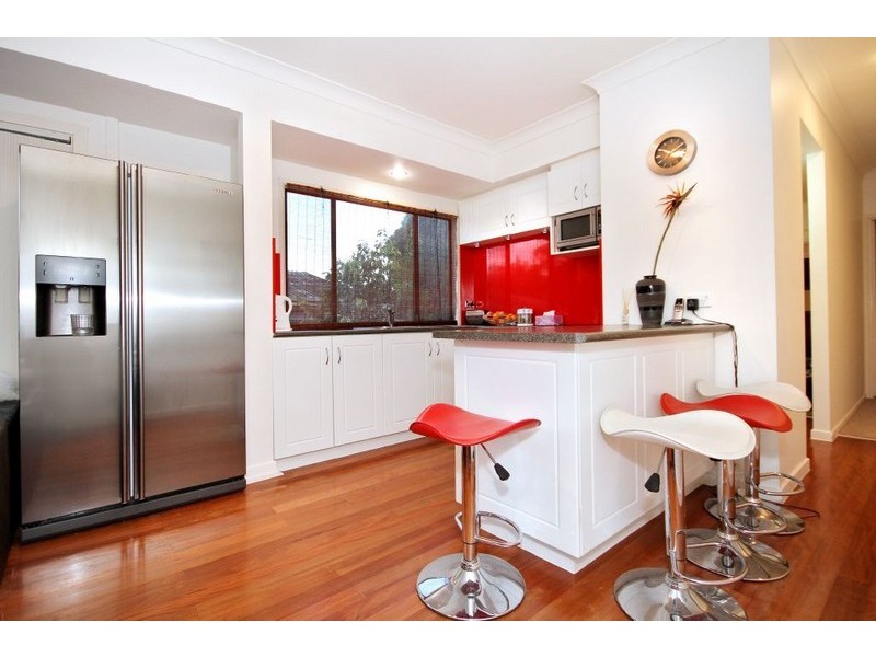 8 Alma Street, Southport QLD 4215