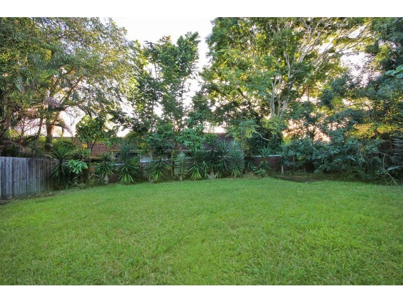 8 Alma Street, Southport QLD 4215