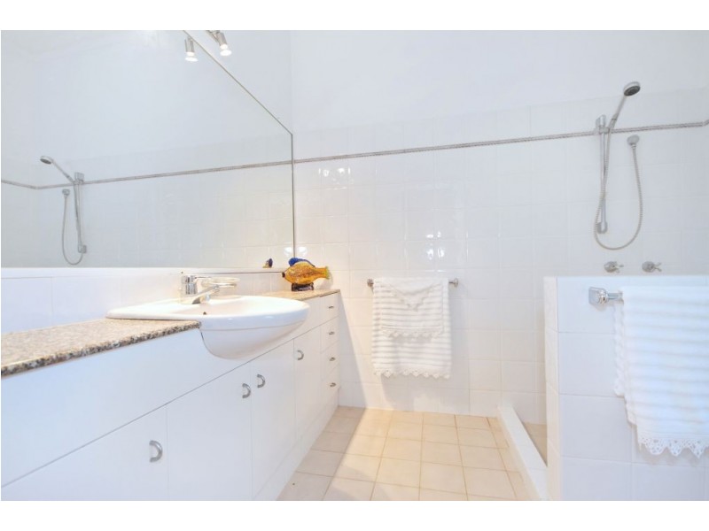 3 Paralla Place, Tallai QLD 4213