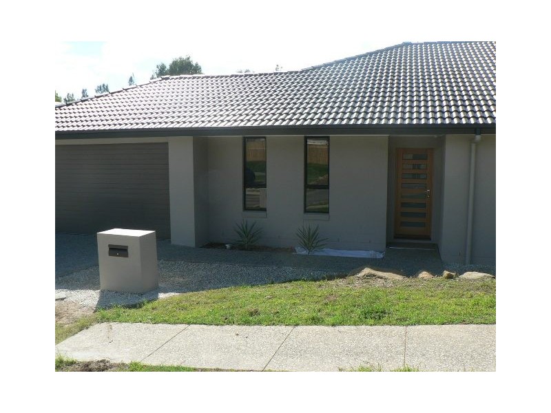 13 Glenwood Green Ct, Mudgeeraba QLD 4213