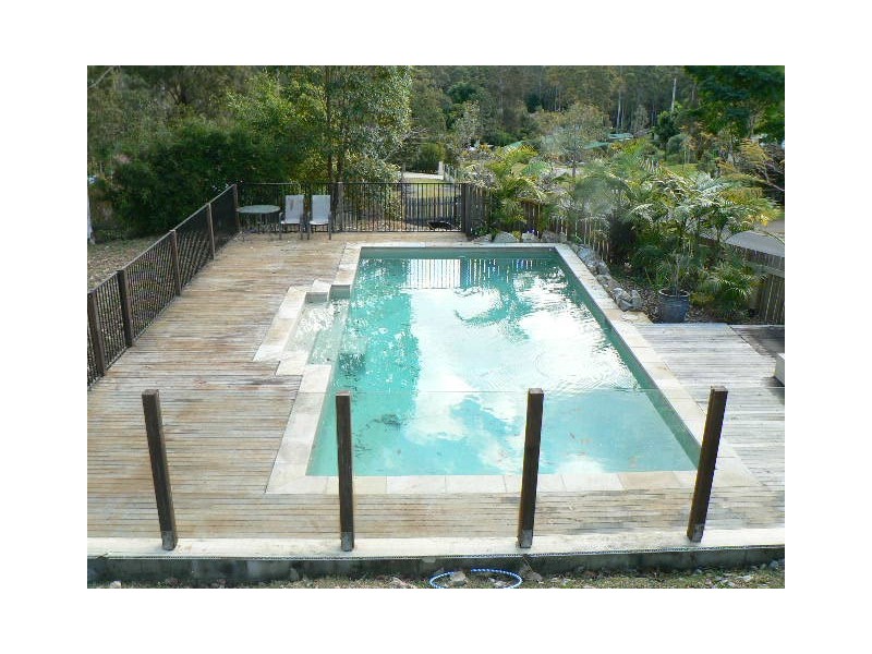 17 Lomatia Court, Bonogin QLD 4213