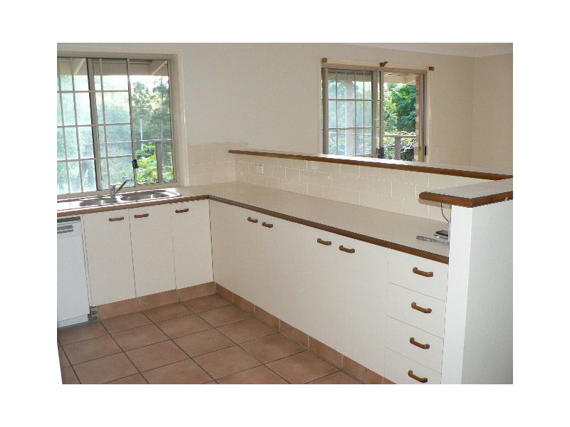 17 Lomatia Court, Bonogin QLD 4213