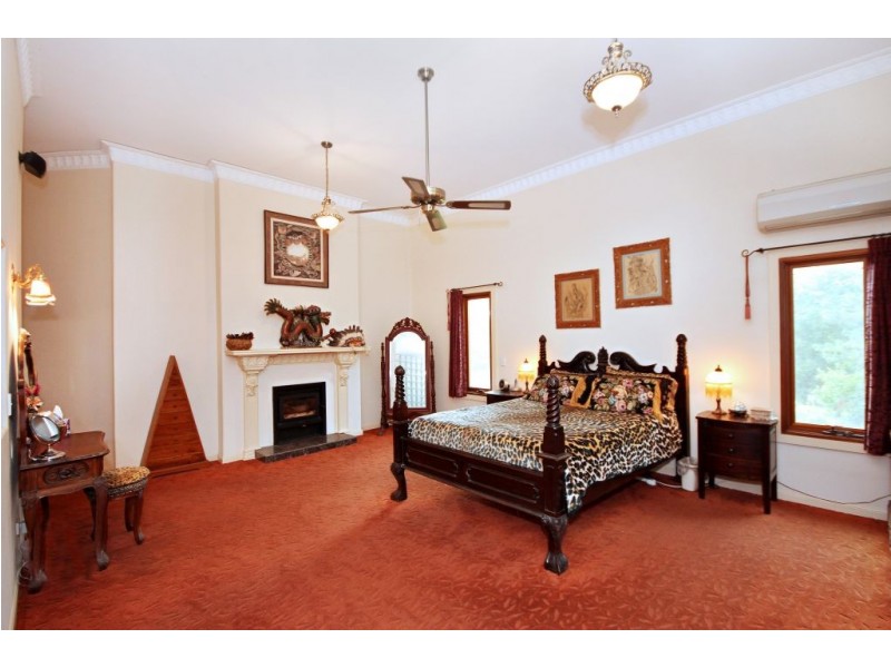 46 Bonogin Road, Mudgeeraba QLD 4213