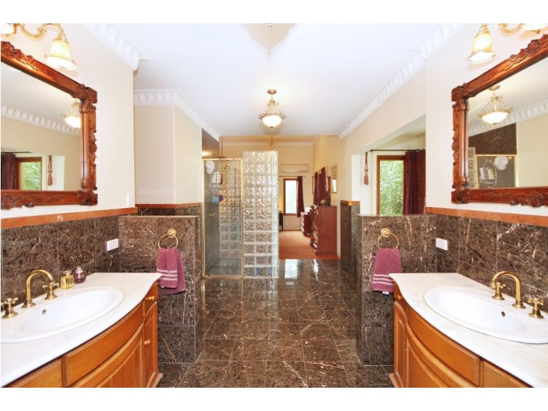 46 Bonogin Road, Mudgeeraba QLD 4213