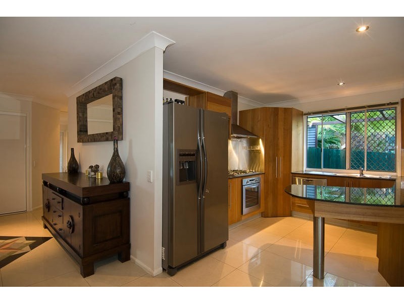 118 Wallandra Rd, Mudgeeraba QLD 4213