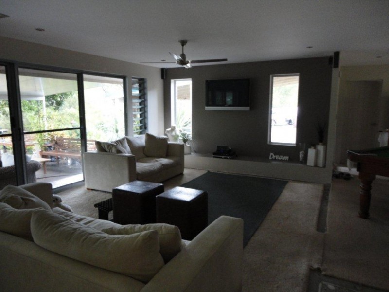 7-9 Liquidamber Close, Tallai QLD 4213