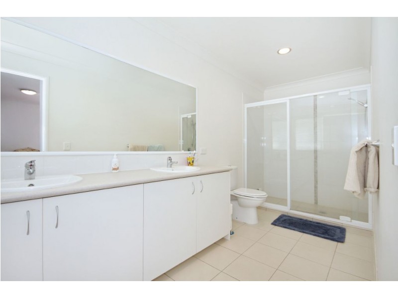 16/1 Hinterland Drive, Mudgeeraba QLD 4213