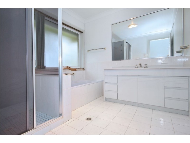 29 Walker Drive, Worongary QLD 4213