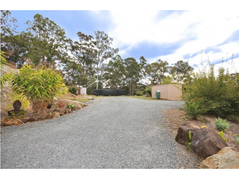 37 Tarrant Drive, Mudgeeraba QLD 4213