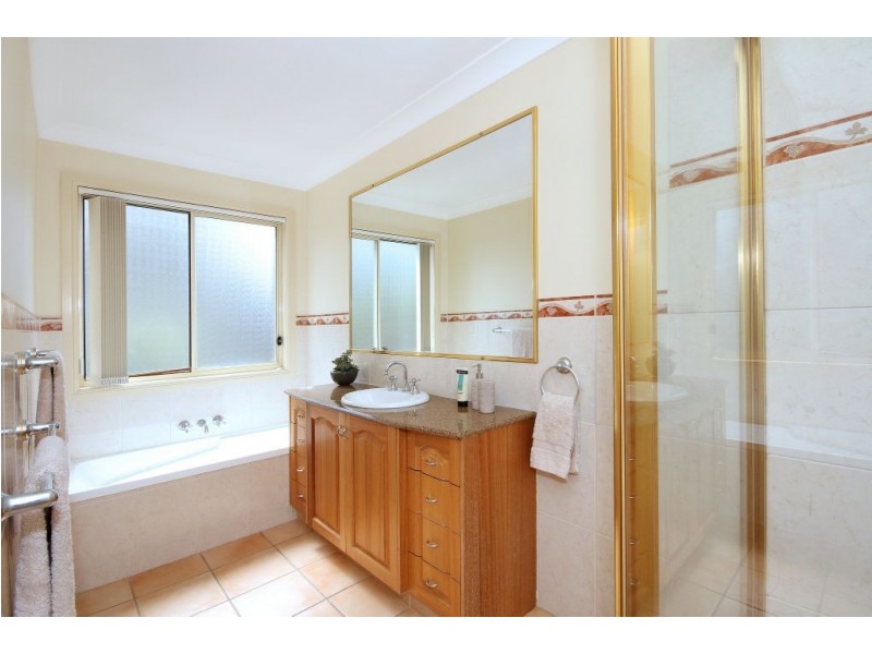 17 Highbridge Rise, Mudgeeraba QLD 4213