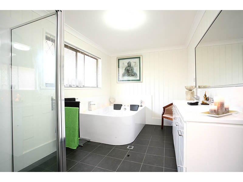 69 Cobai Drive, Mudgeeraba QLD 4213