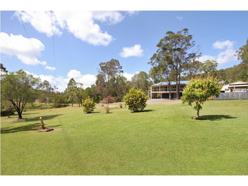 1 Nature Valley Ct, Tallai QLD 4213