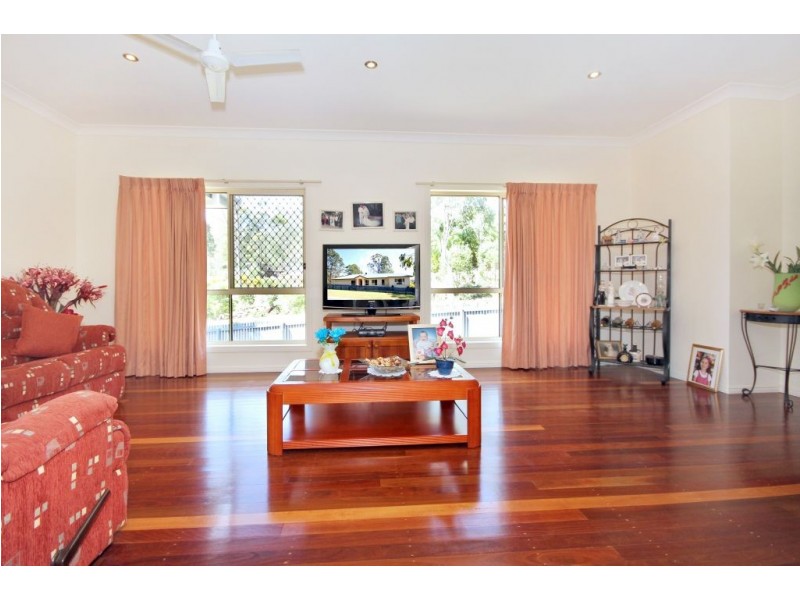 1 Nature Valley Ct, Tallai QLD 4213