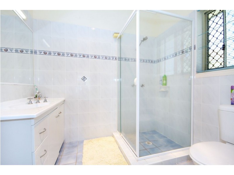 1 Nature Valley Ct, Tallai QLD 4213