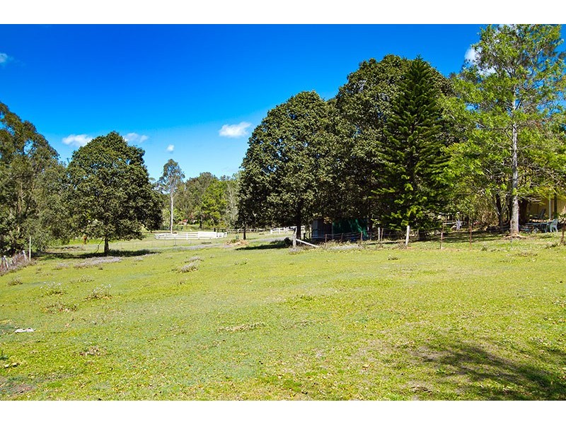 11 Worongary Rd, Tallai QLD 4213