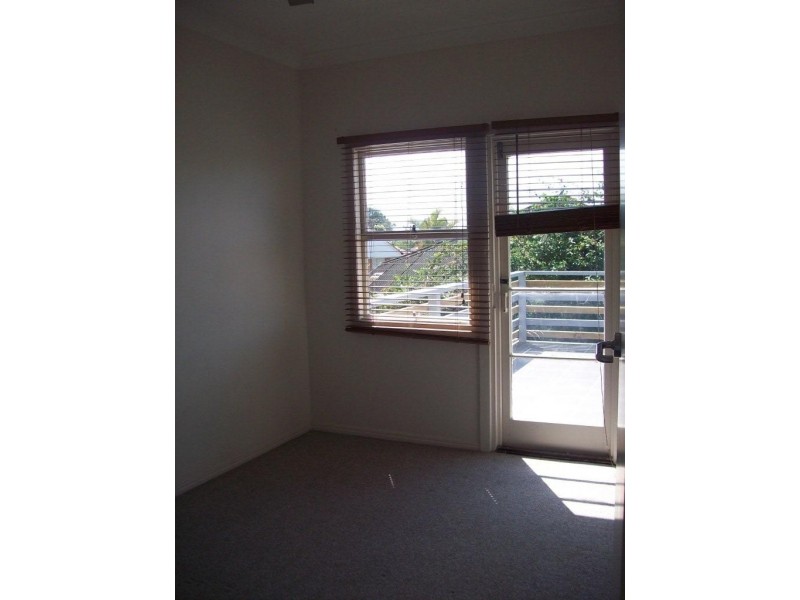 3 Schneider Avenue, Labrador QLD 4215