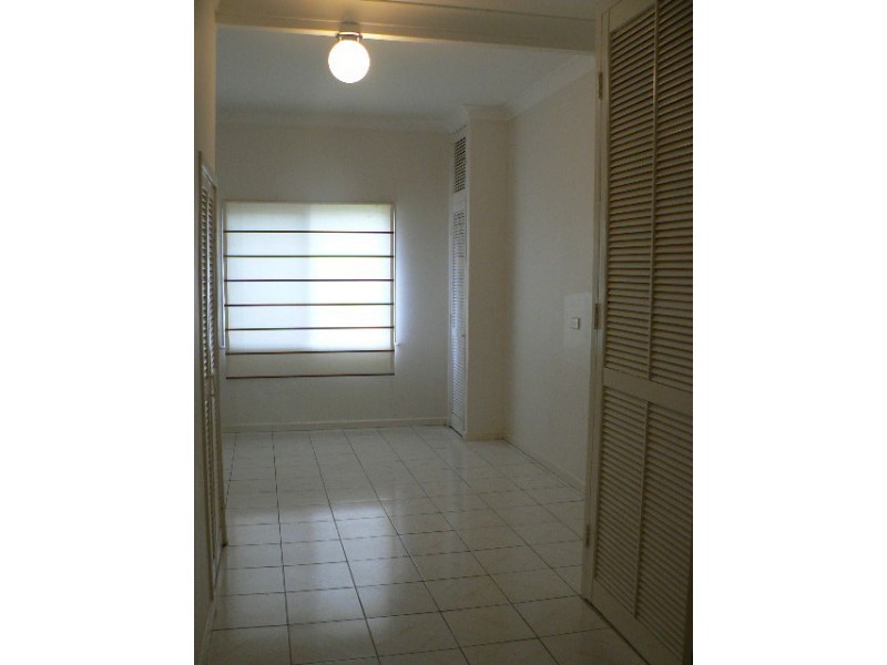 3 Schneider Avenue, Labrador QLD 4215