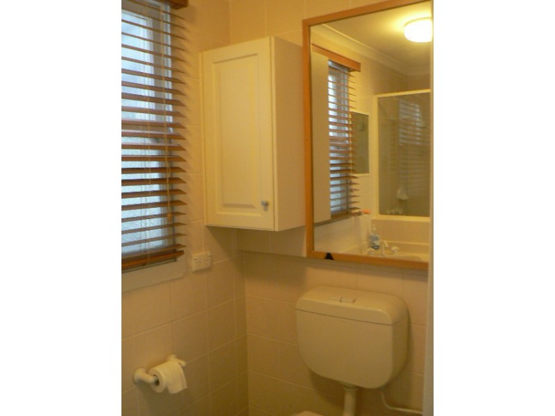 3 Schneider Avenue, Labrador QLD 4215